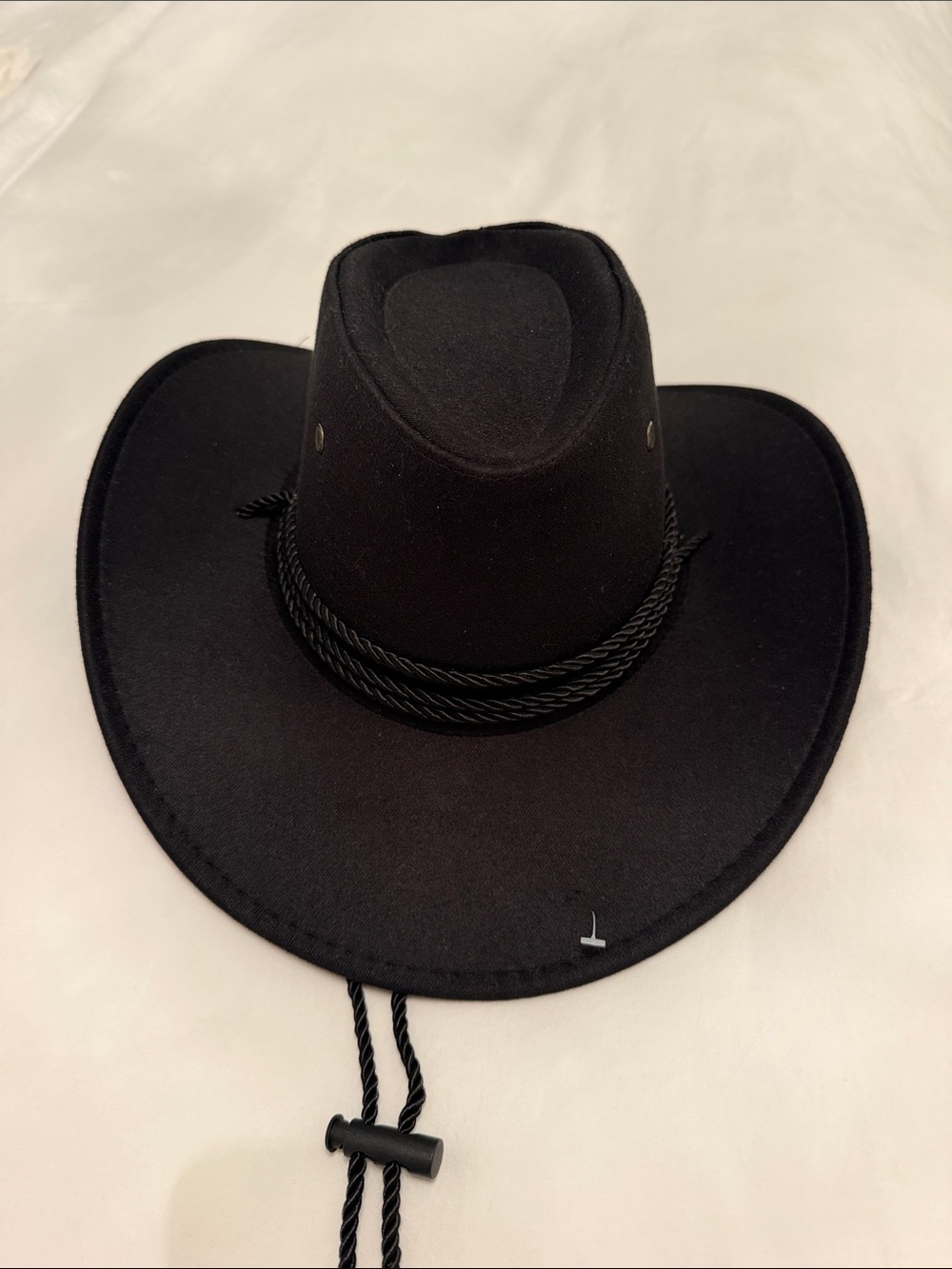 Unisex Black Felt Cowboy Hat with robe band